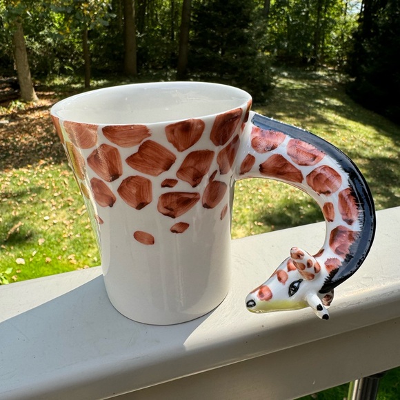 Ceramic Taronga Zoo Brown Spotted Giraffe Handle Mug 10 ozs. - Picture 4 of 11
